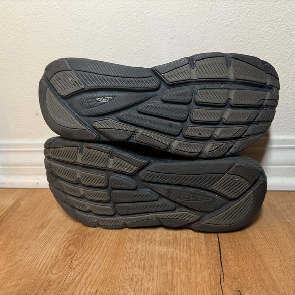 PRE-LOVED Via Olympus Road-Running Shoes - Men's Size 11 - Picture 6 of 6